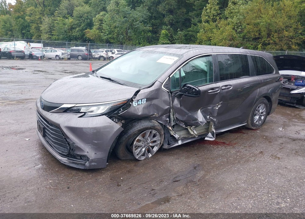 2021 TOYOTA SIENNA LE VIN: 5TDKRKEC2MS029239