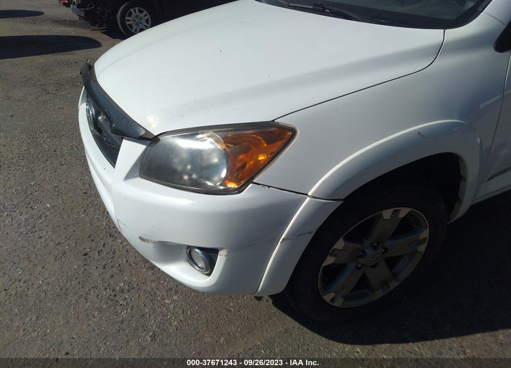 2008 TOYOTA RAV4 VIN: JTMBD33V586070947