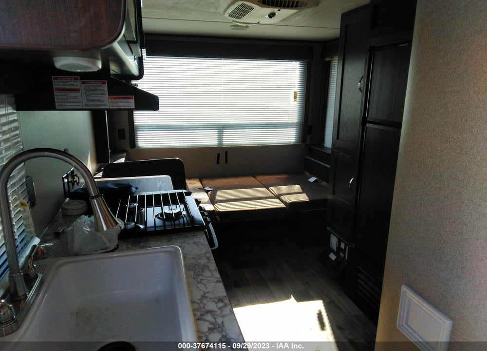 2018 KEYSTONE SPRINGFIELD VIN: 4YDT20225J3152732