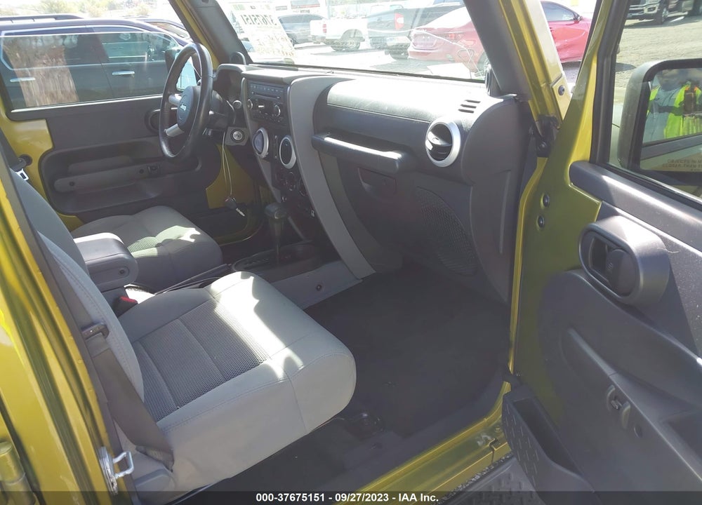 2008 JEEP WRANGLER UNLIMITED SAHARA VIN: 1J8GA59138L534889