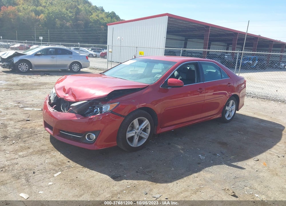 2014 TOYOTA CAMRY SE VIN: 4T1BF1FK9EU829442
