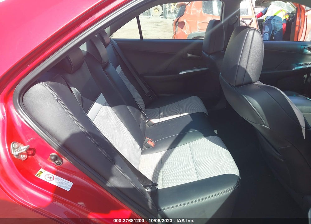 2014 TOYOTA CAMRY SE VIN: 4T1BF1FK9EU829442