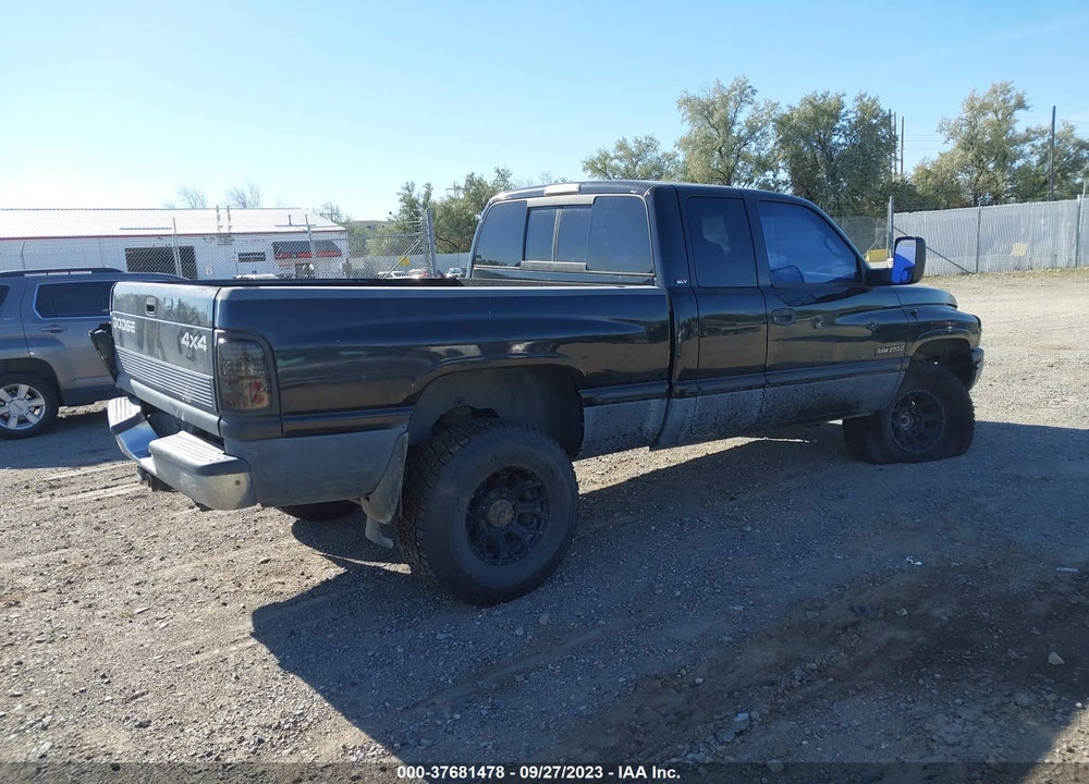 1998 DODGE RAM 2500 ST VIN: 1B7KF236XWJ198138