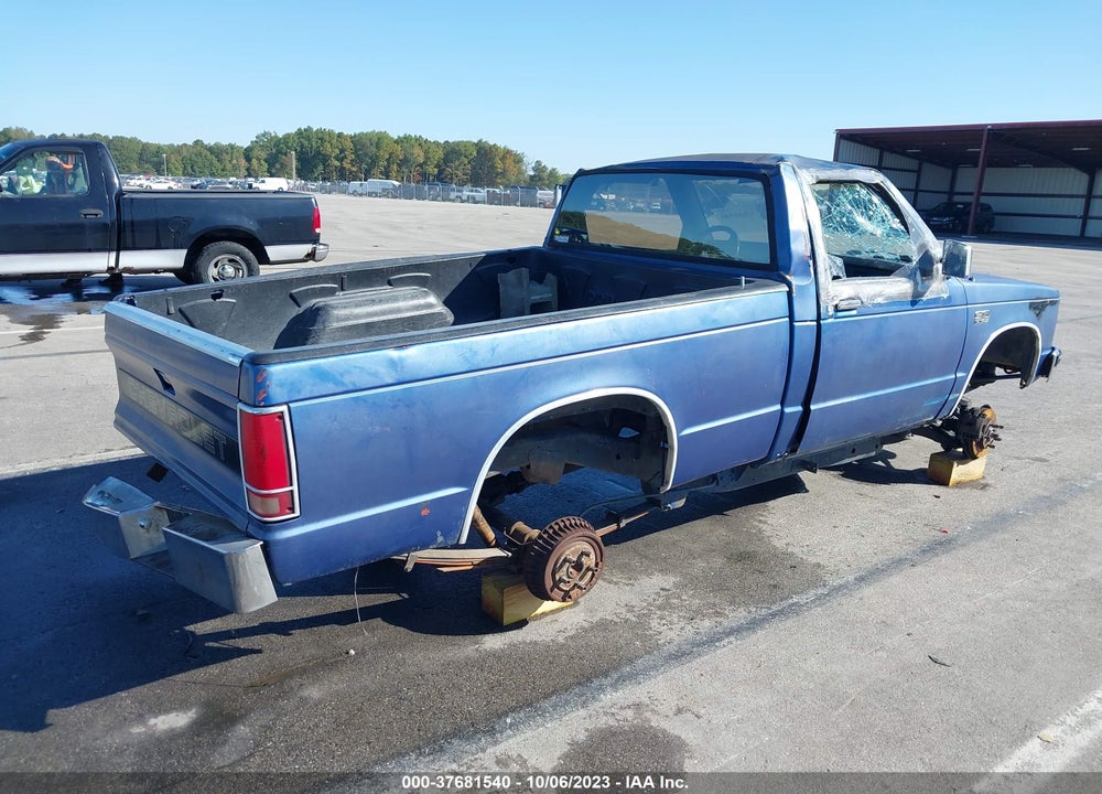 1987 CHEVROLET S TRUCK S10 VIN: 1GCCT14R1H2198901