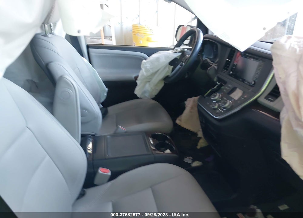 2019 TOYOTA SIENNA LIMITED PREMIUM 7 PASSENGER VIN: 5TDYZ3DC7KS003430