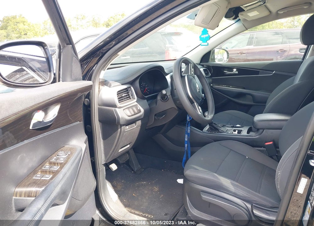 2019 KIA SORENTO 2.4L L VIN: 5XYPG4A39KG569646