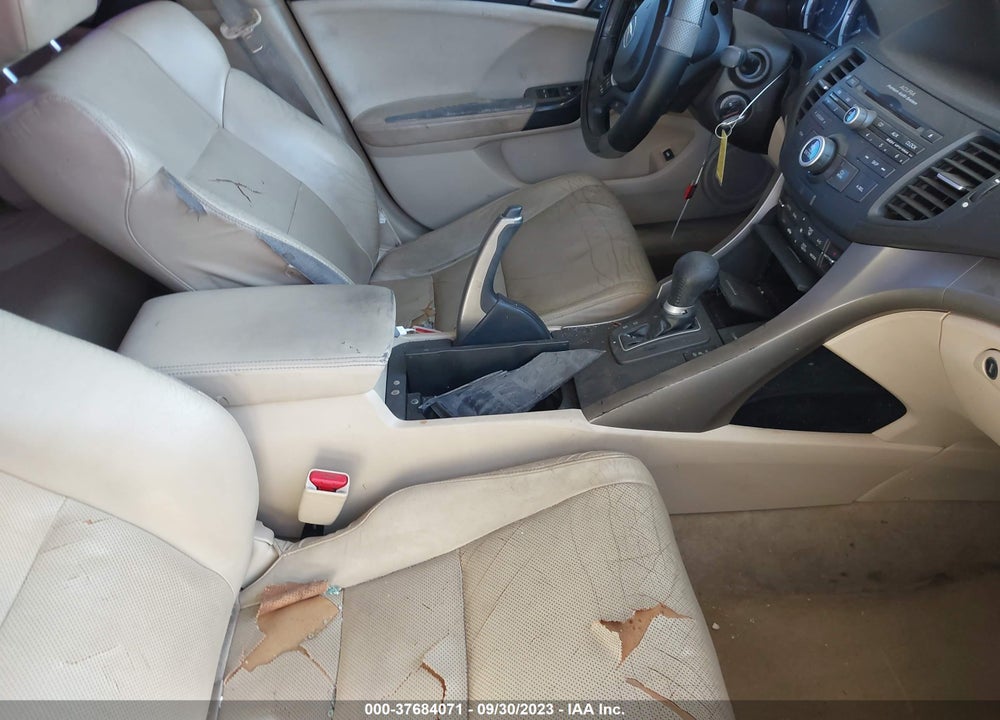 2010 ACURA TSX 2.4 VIN: JH4CU2F65AC033521