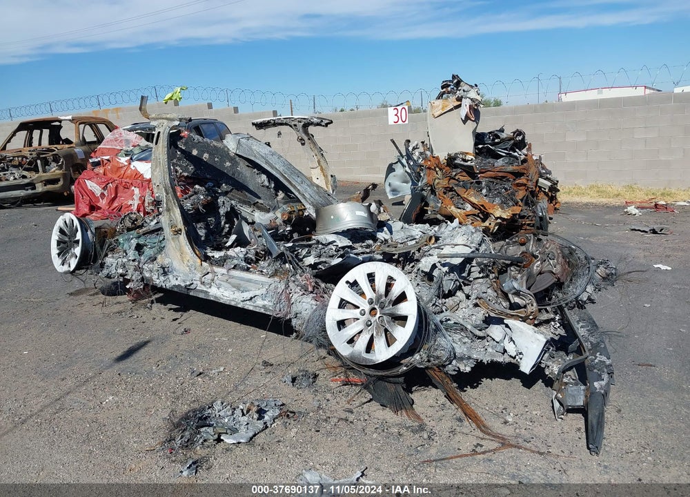 2017 TESLA MODEL S VIN: 5YJSA1E21HF217043
