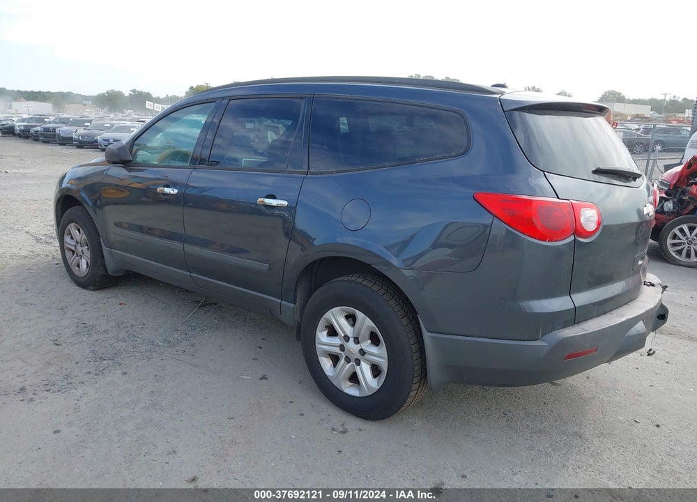 2011 CHEVROLET TRAVERSE LS VIN: 1GNKRFED6BJ308758