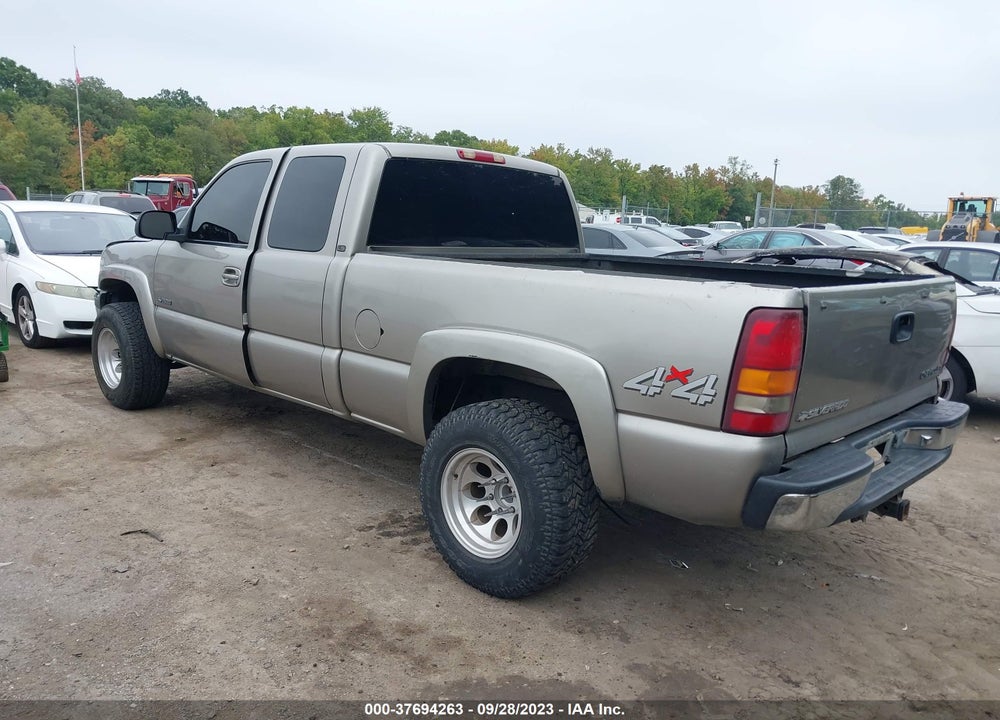 2001 CHEVROLET SILVERADO 1500 LS VIN: 1GCEK19V81E212363