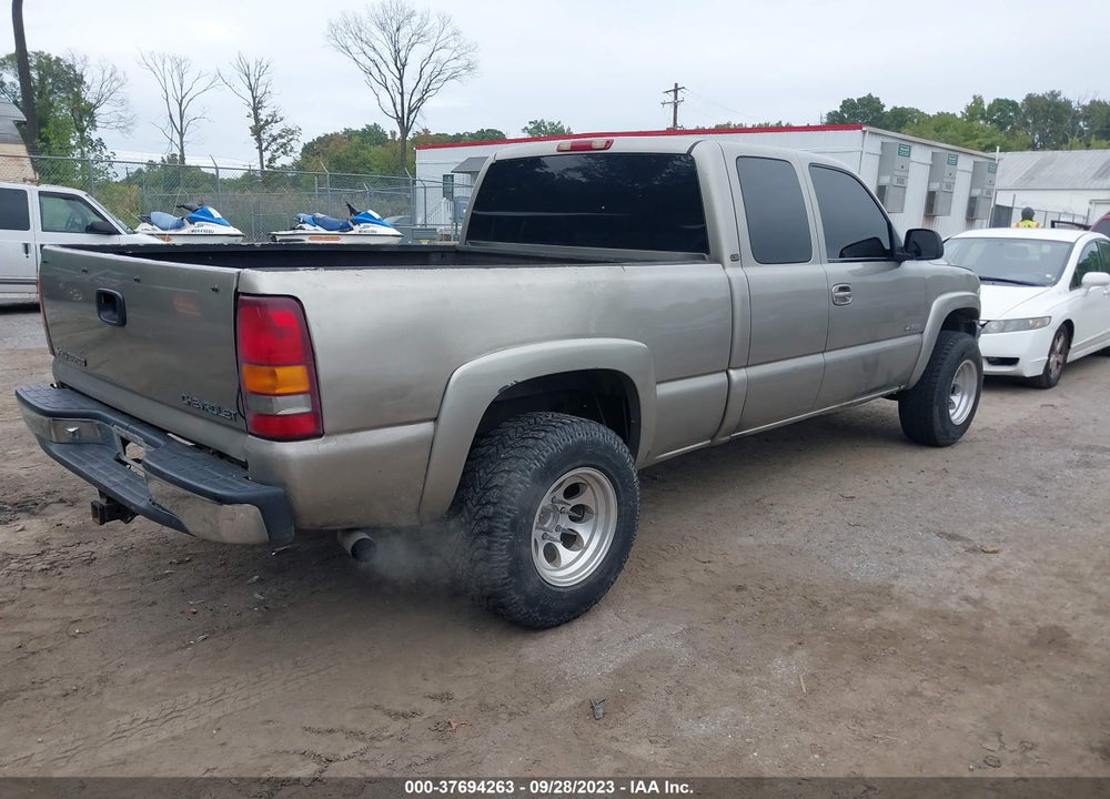 2001 CHEVROLET SILVERADO 1500 LS VIN: 1GCEK19V81E212363