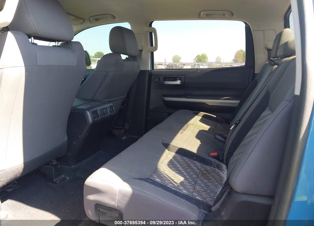 2019 TOYOTA TUNDRA SR5 5.7L V8 VIN: 5TFDW5F12KX811127