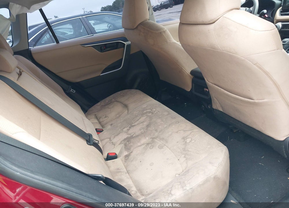 2019 TOYOTA RAV4 LE VIN: JTMH1RFV4KD502691