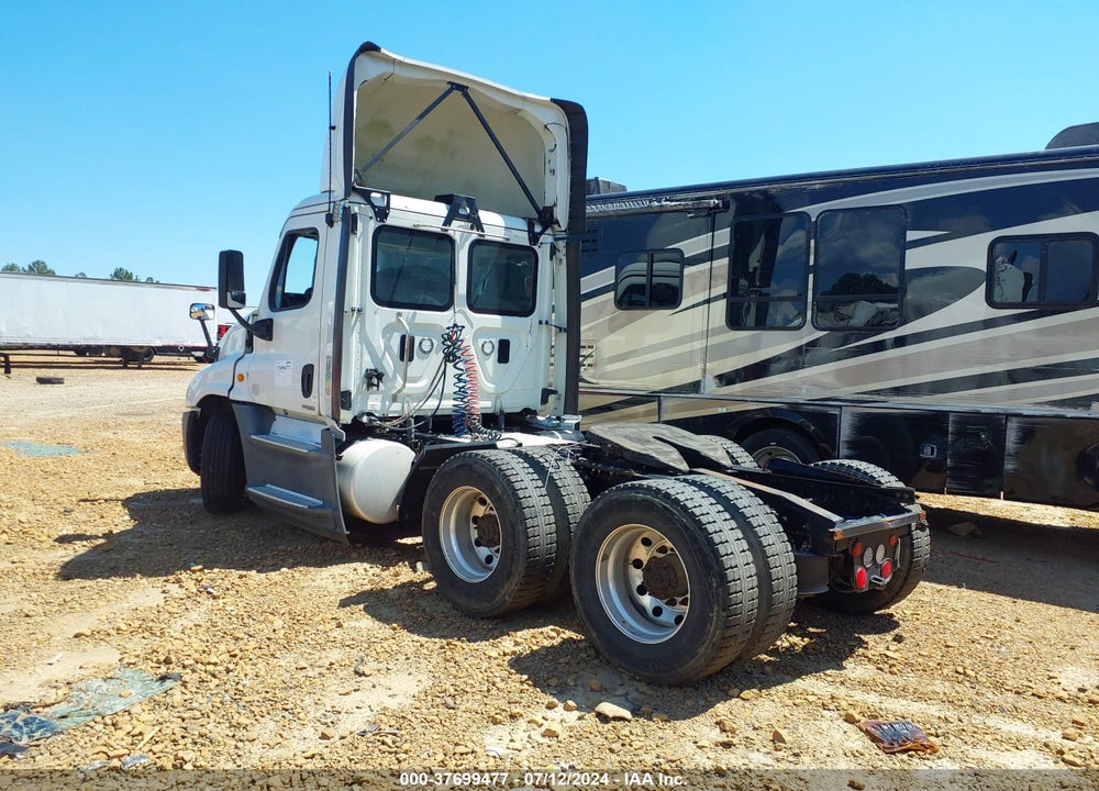 2016 FREIGHTLINER CASCADIA 125 VIN: 1FUJGED58GLGU7611