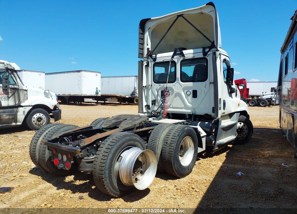 2016 FREIGHTLINER CASCADIA 125 VIN: 1FUJGED58GLGU7611