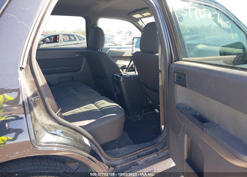 2011 FORD ESCAPE XLT VIN: 1FMCU0D77BKA13517