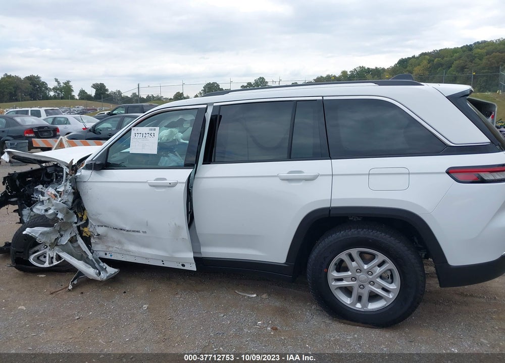 2023 JEEP GRAND CHEROKEE LAREDO 4X2 VIN: 1C4RJGAGXPC663044