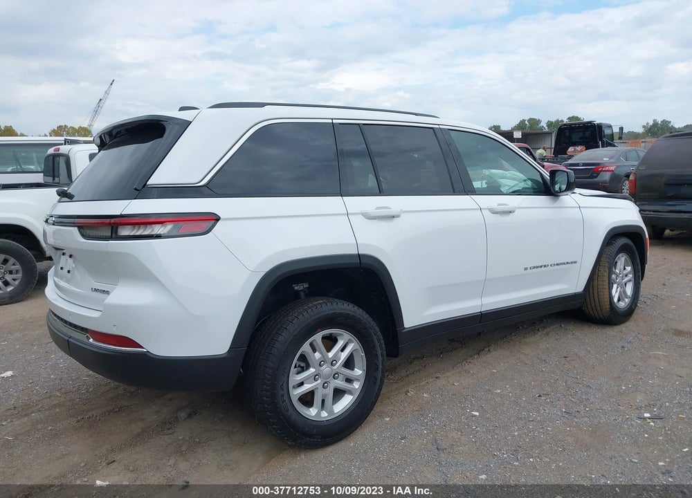 2023 JEEP GRAND CHEROKEE LAREDO 4X2 VIN: 1C4RJGAGXPC663044