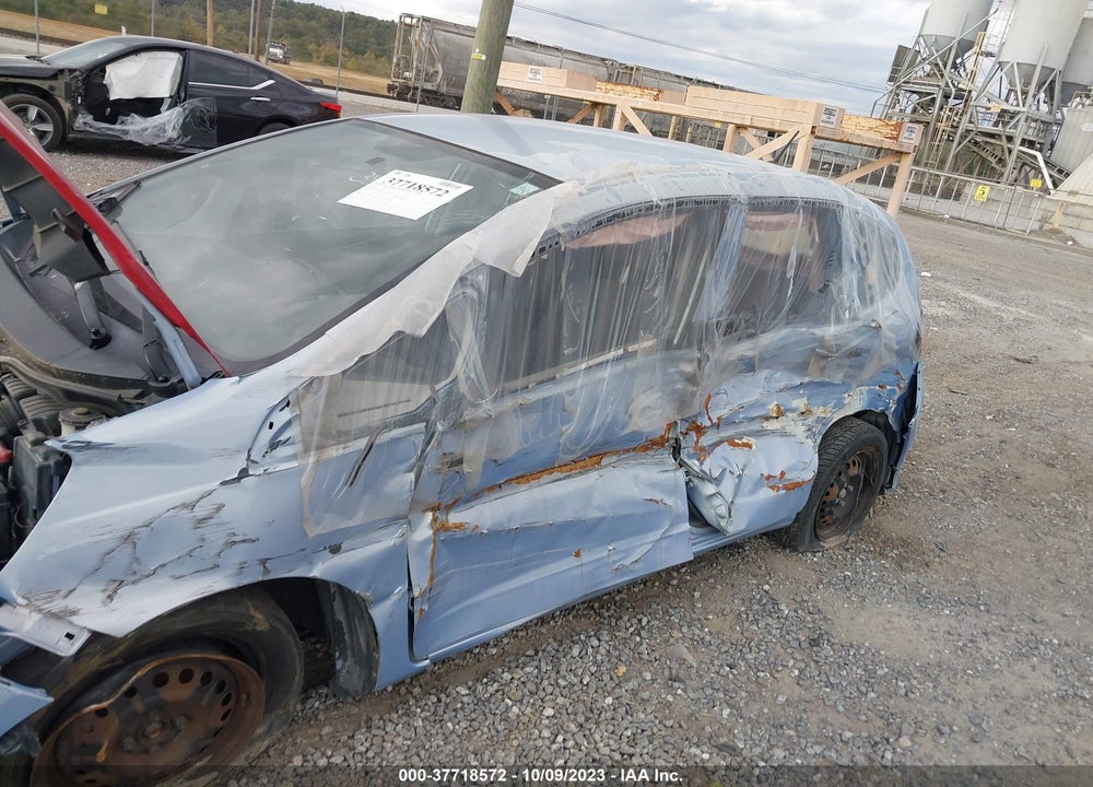 2009 HONDA FIT VIN: JHMGE88269S045352