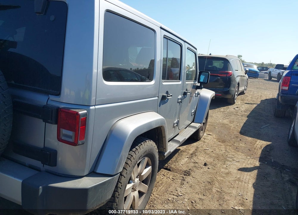 2015 JEEP WRANGLER UNLIMITED SAHARA VIN: 1C4BJWEG1FL611399