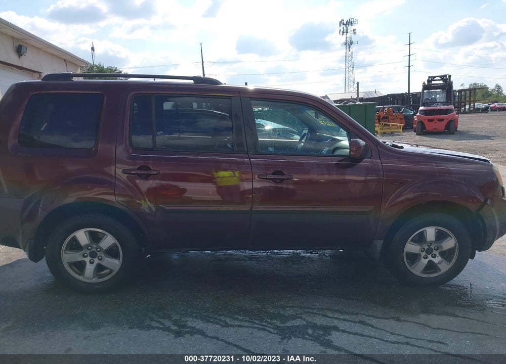 2011 HONDA PILOT EX-L VIN: 5FNYF4H57BB002857