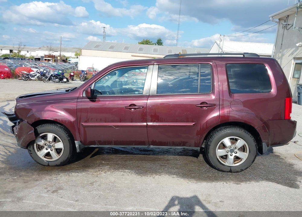 2011 HONDA PILOT EX-L VIN: 5FNYF4H57BB002857