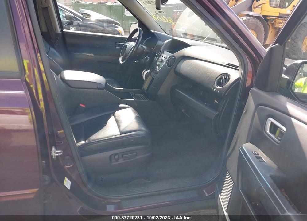 2011 HONDA PILOT EX-L VIN: 5FNYF4H57BB002857