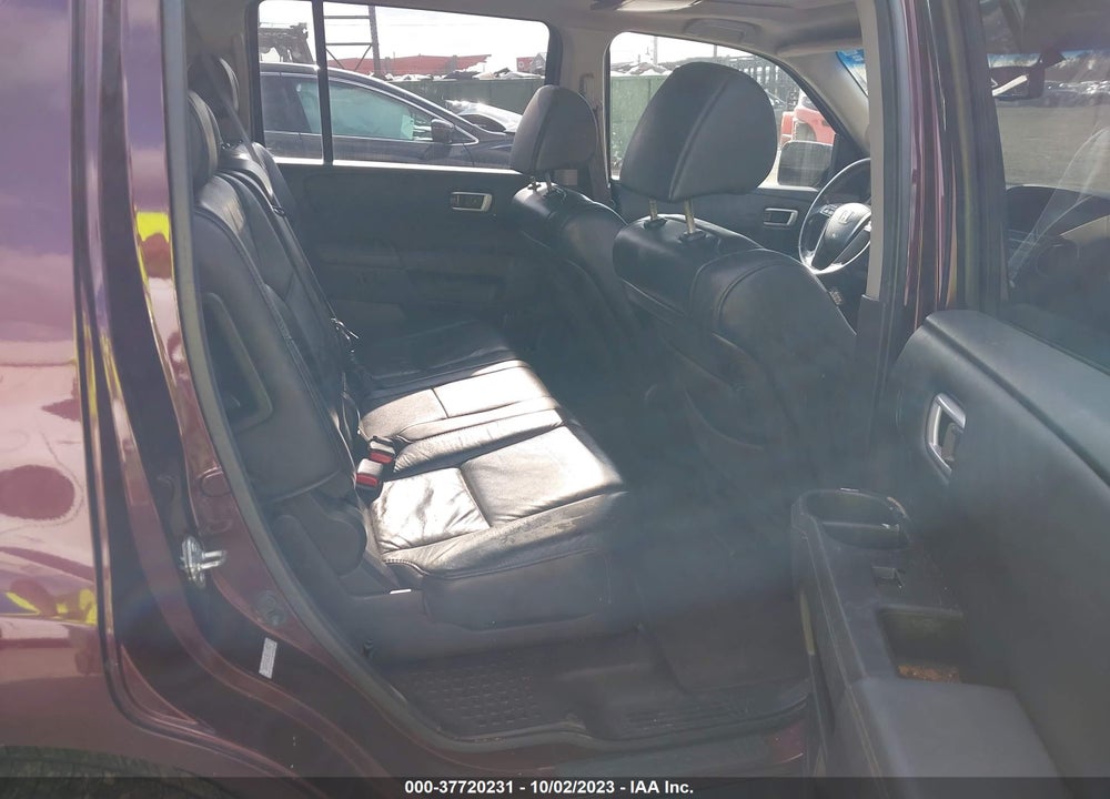 2011 HONDA PILOT EX-L VIN: 5FNYF4H57BB002857