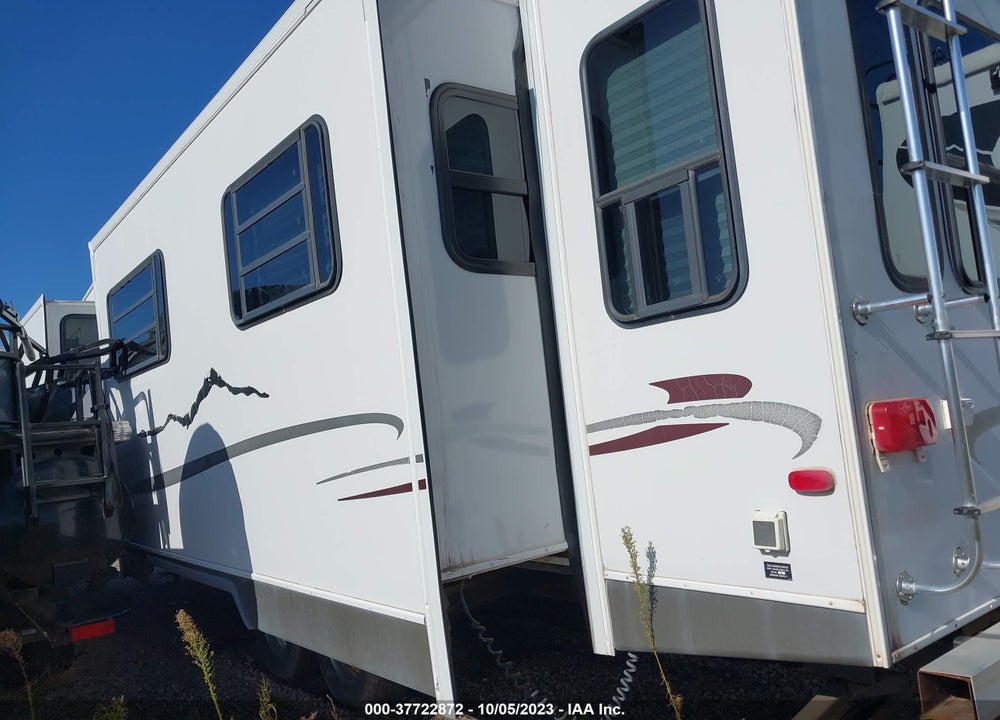 2005 K-Z INC 28FT VIN: 4EZFS28225S028155