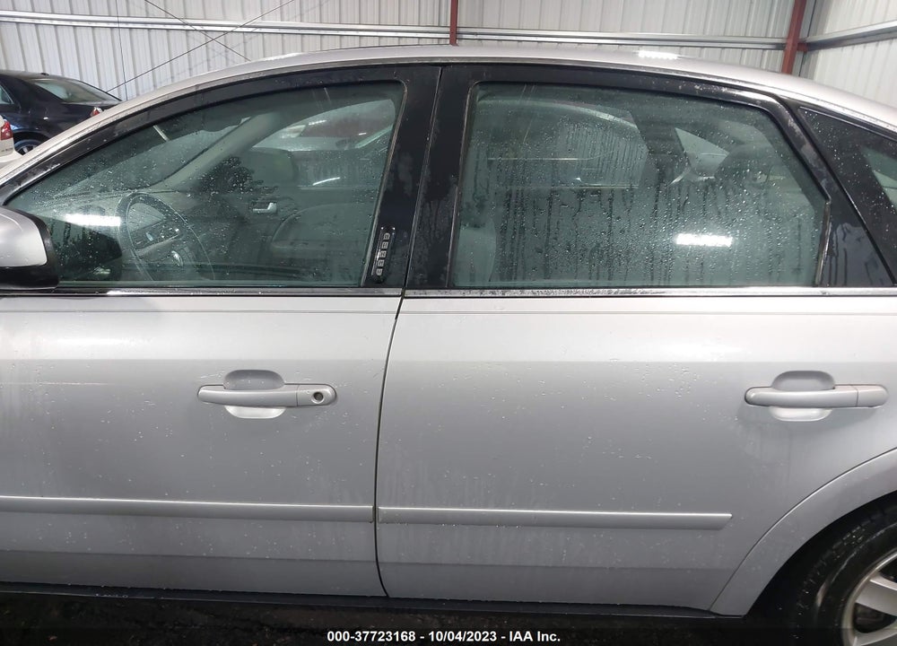 2005 MERCURY MONTEGO LUXURY VIN: 1MEFM40195G602889