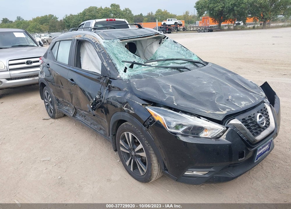 2018 NISSAN KICKS SR VIN: 3N1CP5CU1JL533342