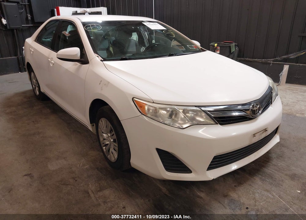 2014 TOYOTA CAMRY LE VIN: 4T4BF1FK8ER348961
