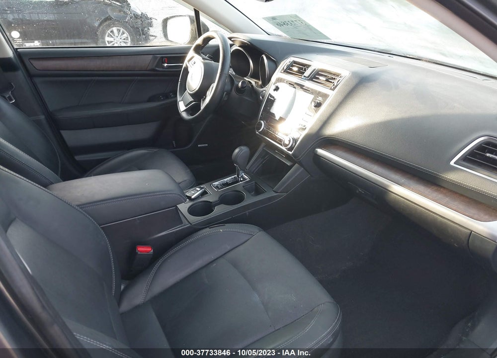 2018 SUBARU OUTBACK 2.5I LIMITED VIN: 4S4BSANC8J3249640