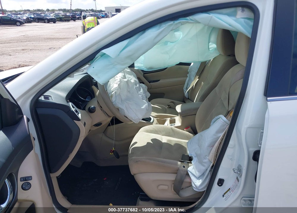 2015 NISSAN ROGUE SV VIN: 5N1AT2MV5FC870035