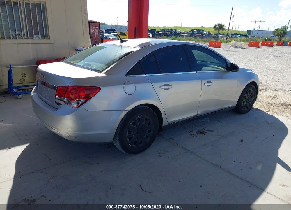 2011 CHEVROLET CRUZE LS VIN: 1G1PC5SH2B7258318