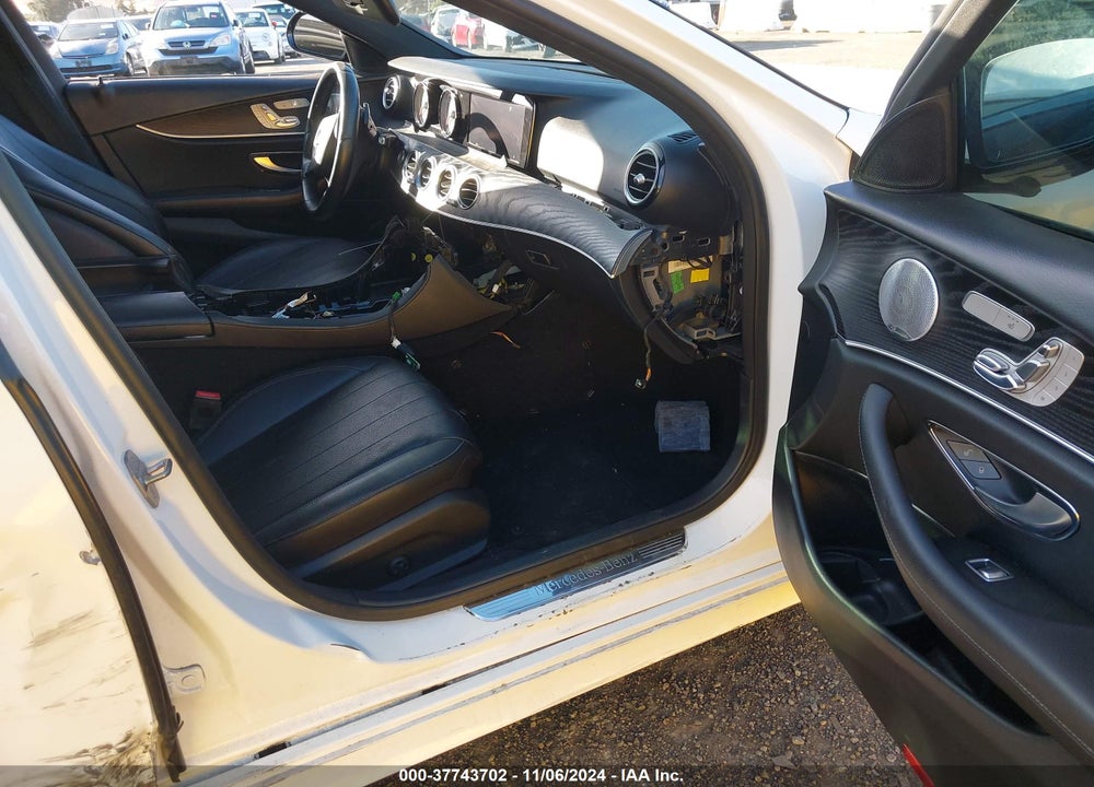 2018 MERCEDES-BENZ E 300 VIN: WDDZF4JB2JA377640