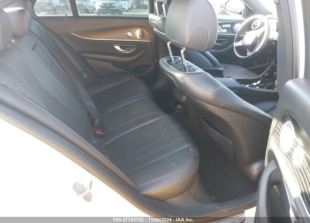 2018 MERCEDES-BENZ E 300 VIN: WDDZF4JB2JA377640