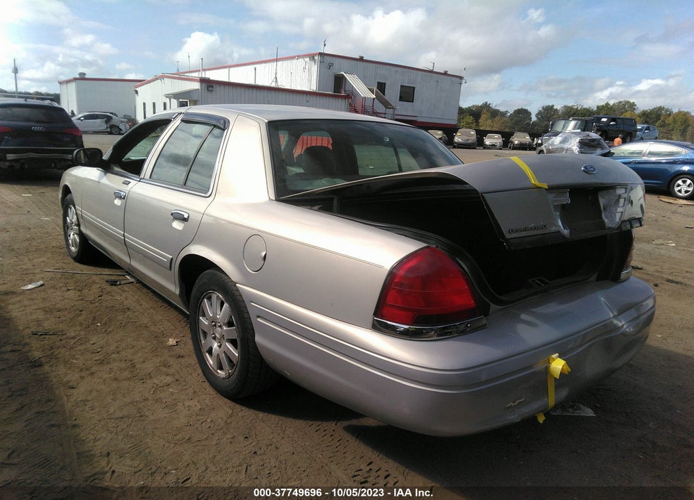 2008 FORD CROWN VICTORIA LX VIN: 2FAFP74V08X123238