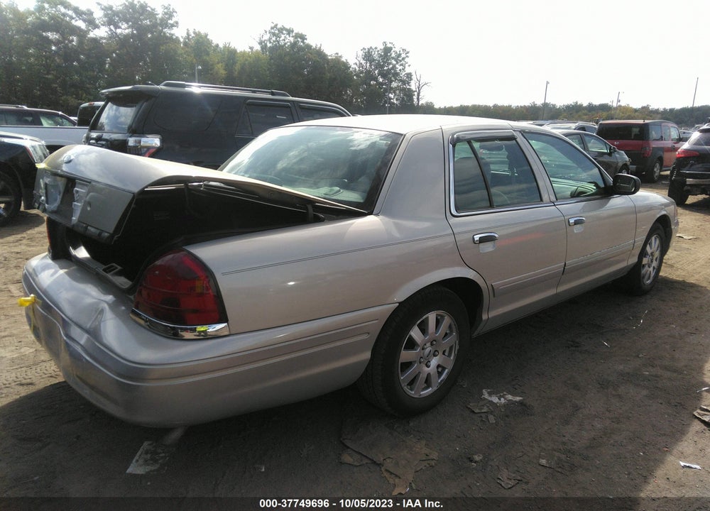 2008 FORD CROWN VICTORIA LX VIN: 2FAFP74V08X123238