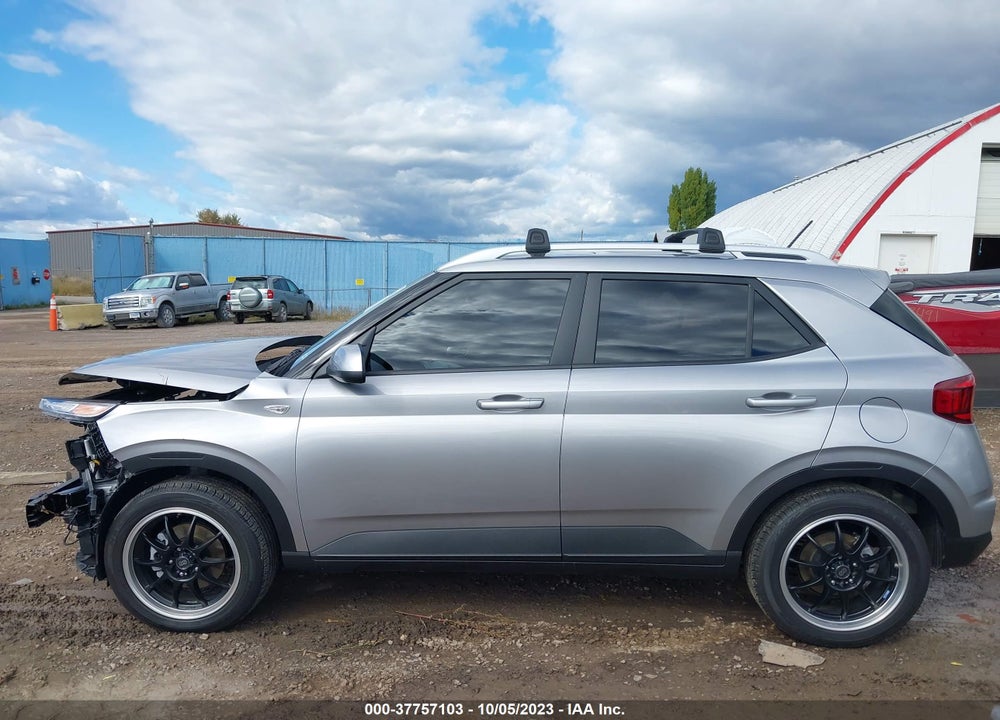 2023 HYUNDAI VENUE VIN: KMHRC8A39PU251555