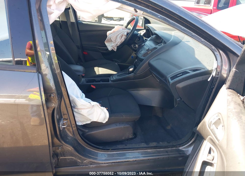 2018 FORD FOCUS SE VIN: 1FADP3K27JL257871