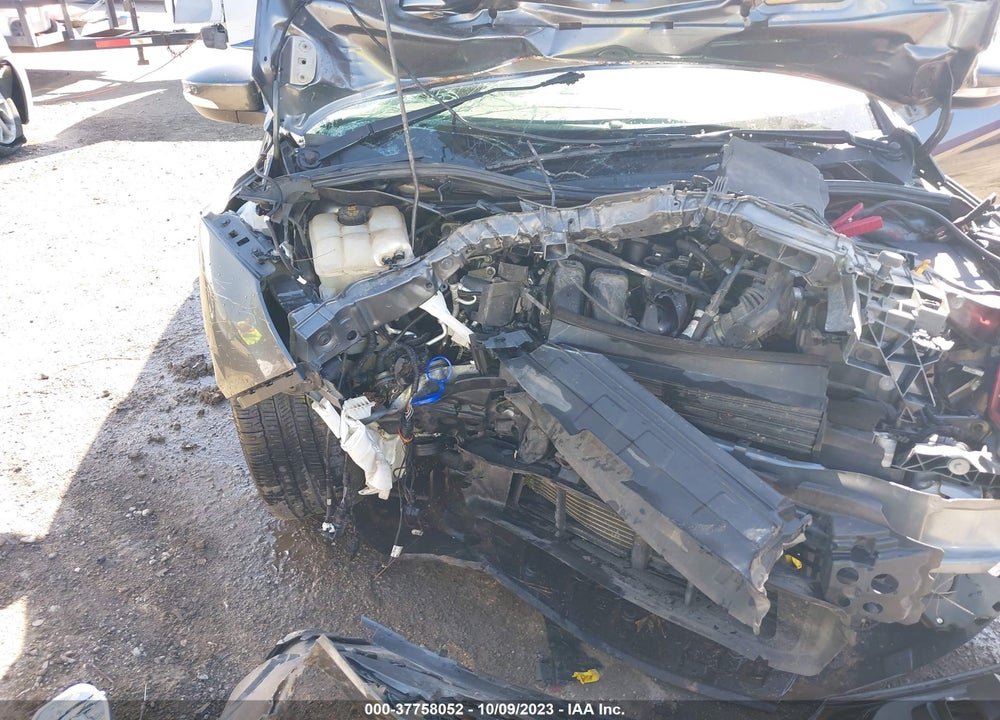 2018 FORD FOCUS SE VIN: 1FADP3K27JL257871