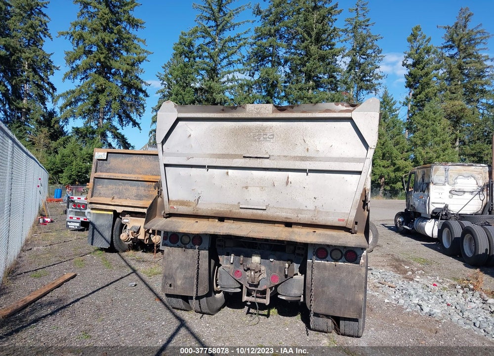 1999 KENWORTH W900 W900 VIN: 1XKWDB9X8XR821819