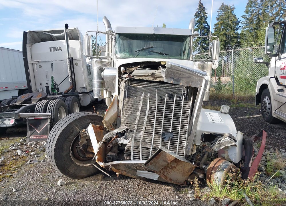 1999 KENWORTH W900 W900 VIN: 1XKWDB9X8XR821819