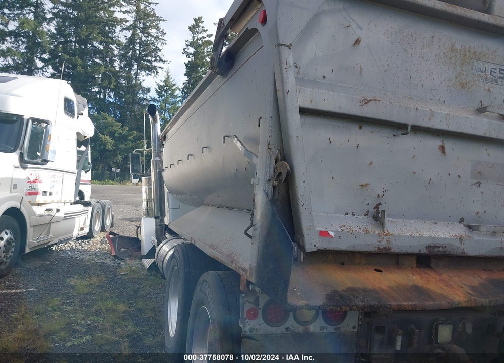 1999 KENWORTH W900 W900 VIN: 1XKWDB9X8XR821819