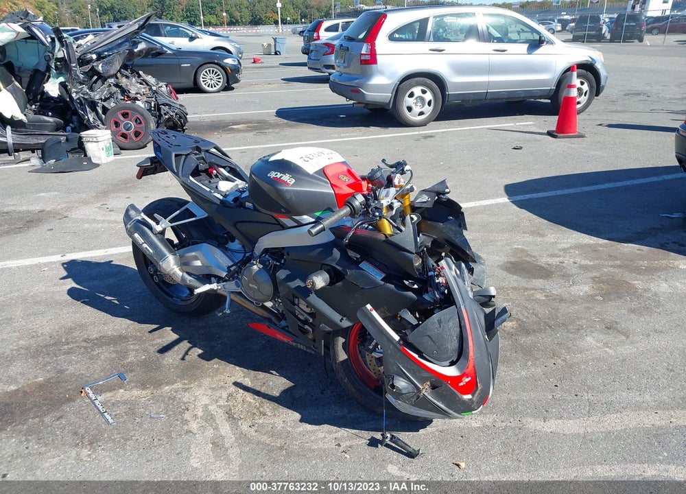 2021 APRILIA RS 660 VIN: ZD4KSUA01MS000905