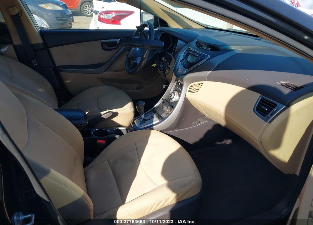 2012 HYUNDAI ELANTRA VIN: 5NPDH4AE6CH096753
