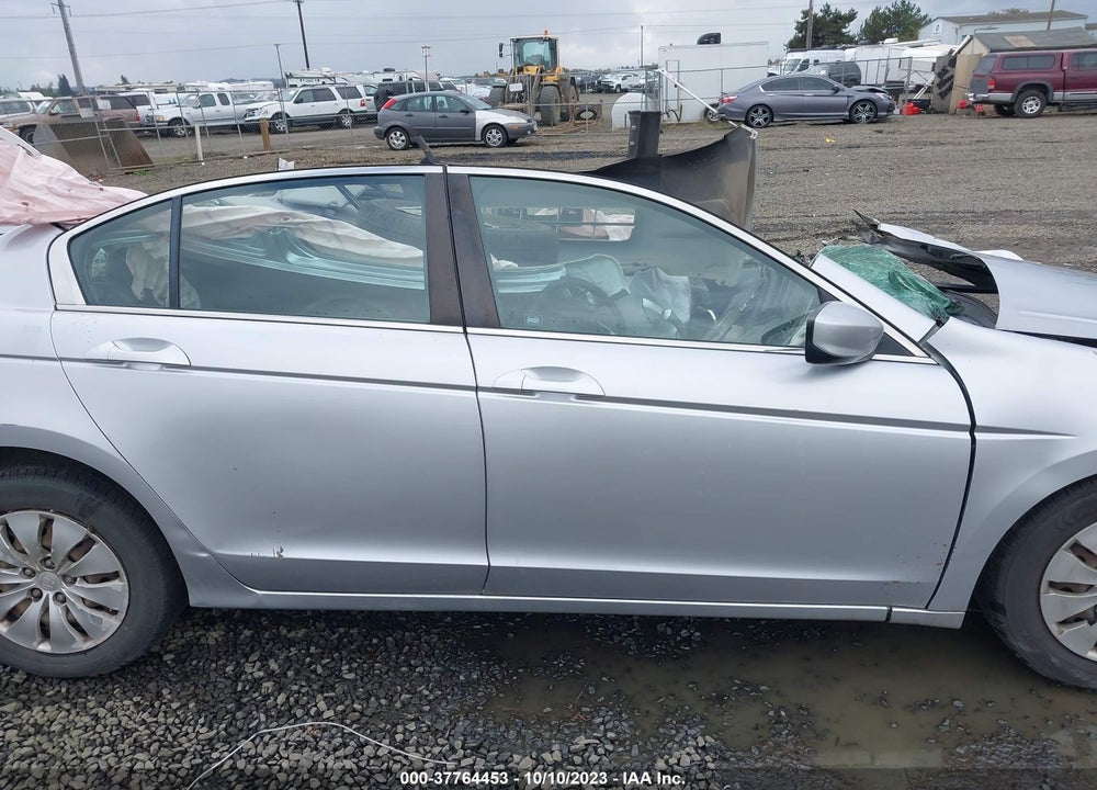 2009 HONDA ACCORD 2.4 LX VIN: 1HGCP263X9A172695