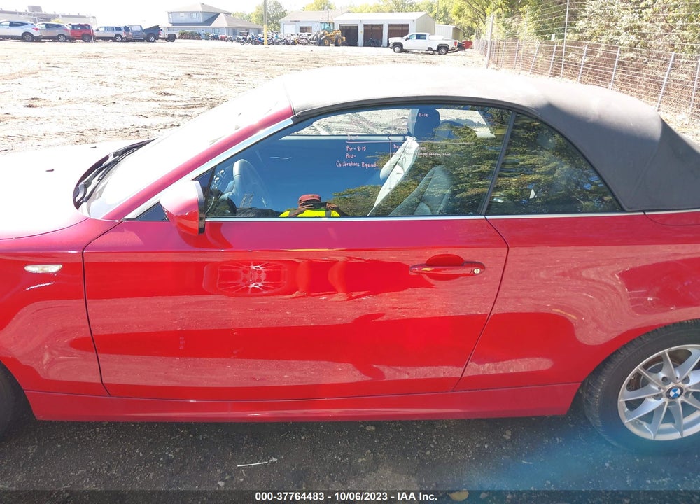 2011 BMW 128I VIN: WBAUL7C53BVM81390