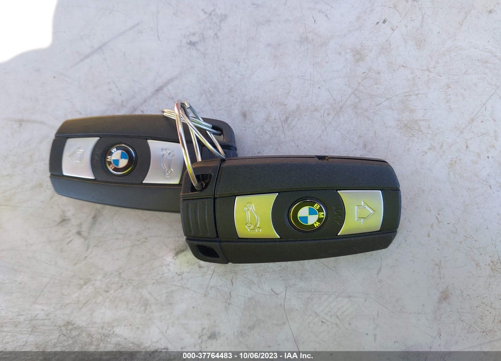 2011 BMW 128I VIN: WBAUL7C53BVM81390